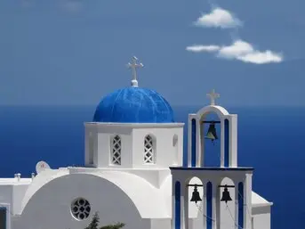 Die Heilige Pfarrkapelle Panagia, ein verborgenes Juwel der griechischen Architektur, zieht Besucher mit ihrer beeindruckenden Geschichte und spirituellen Bedeutung an.
